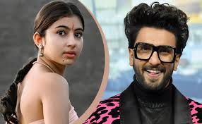 নায়িকা রণবীরের ২০ বছরের ছোট, ছি ছি করছে সবাই