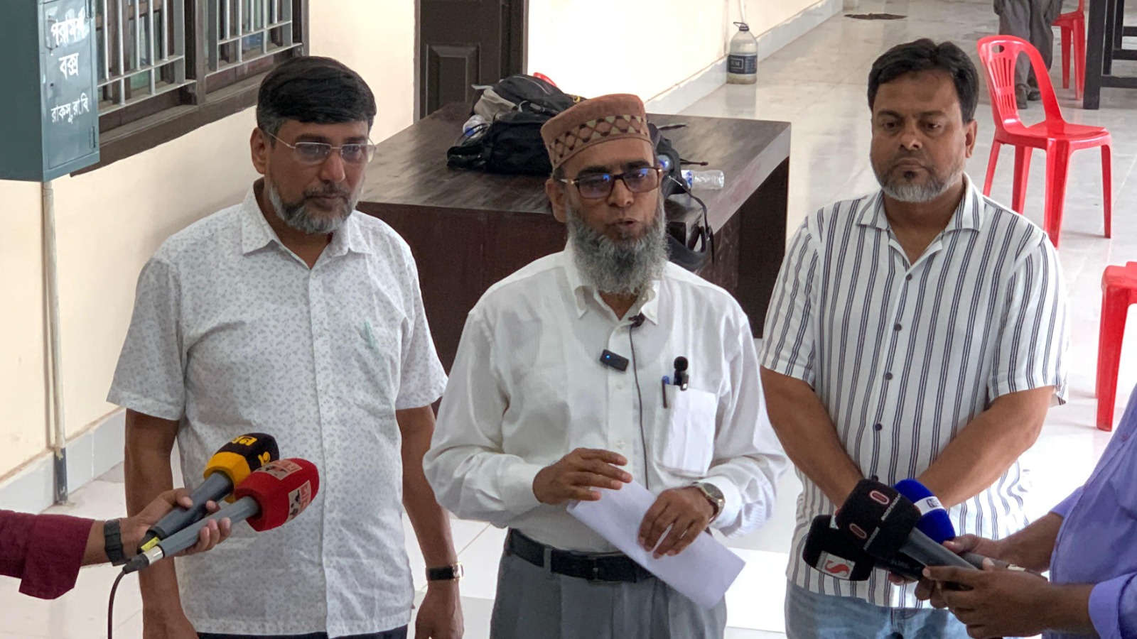 রাকসু নির্বাচন : আপিলে প্রার্থিতা ফিরে পেলেন পাঁচ প্রার্থী