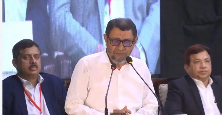 চিকিৎসকের হাসিমুখে কথা রোগীকে অর্ধেক সুস্থ করে দিতে পারে: স্বাস্থ্যমন্ত্রী