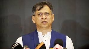 দেশের বিরুদ্ধে তিনটি পরাশক্তি আগ্রাসন চালানোর চেষ্টা করছে: সালাহউদ্দিন