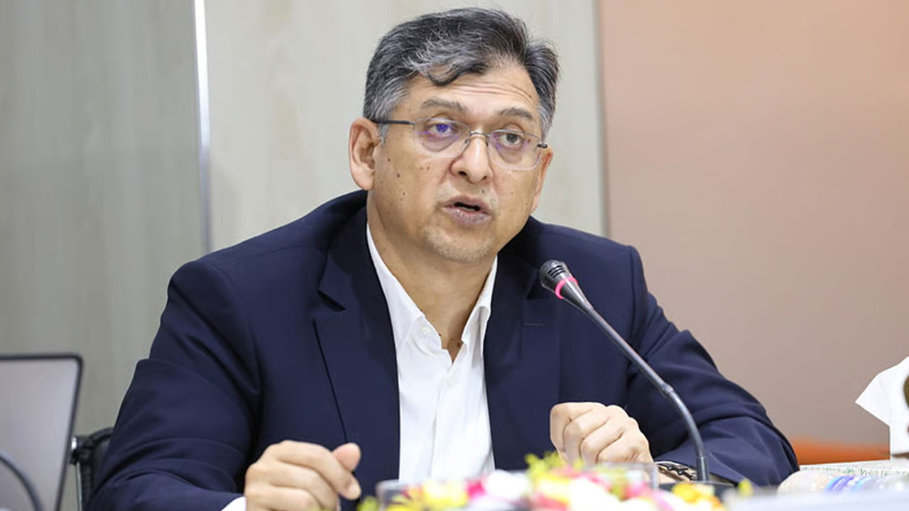 সংবিধান সংস্কার ইস্যু উঠতে পারে সংসদের ফ্লোরে : স্বরাষ্ট্রমন্ত্রী