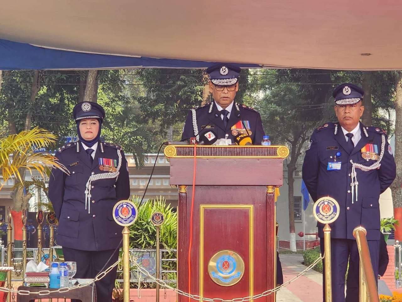 পুলিশকে রাজনৈতিক প্রভাবমুক্ত করতে কাজ করছে সরকার
