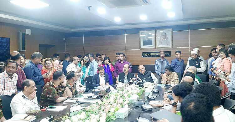 ডেঙ্গুরোগীদের চিকিৎসায় দেশে সব হাসপাতাল প্রস্তুত রাখার নির্দেশ