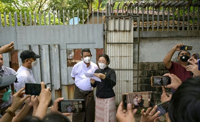 নিলামে উঠল সুচির বাড়ি, মেলেনি সাড়া