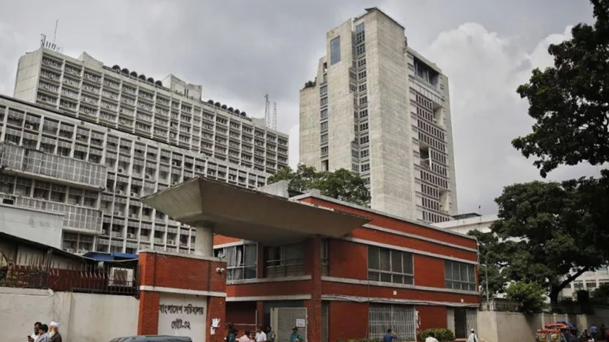 সচিবালয়ের ১৪ কর্মচারী বরখাস্ত