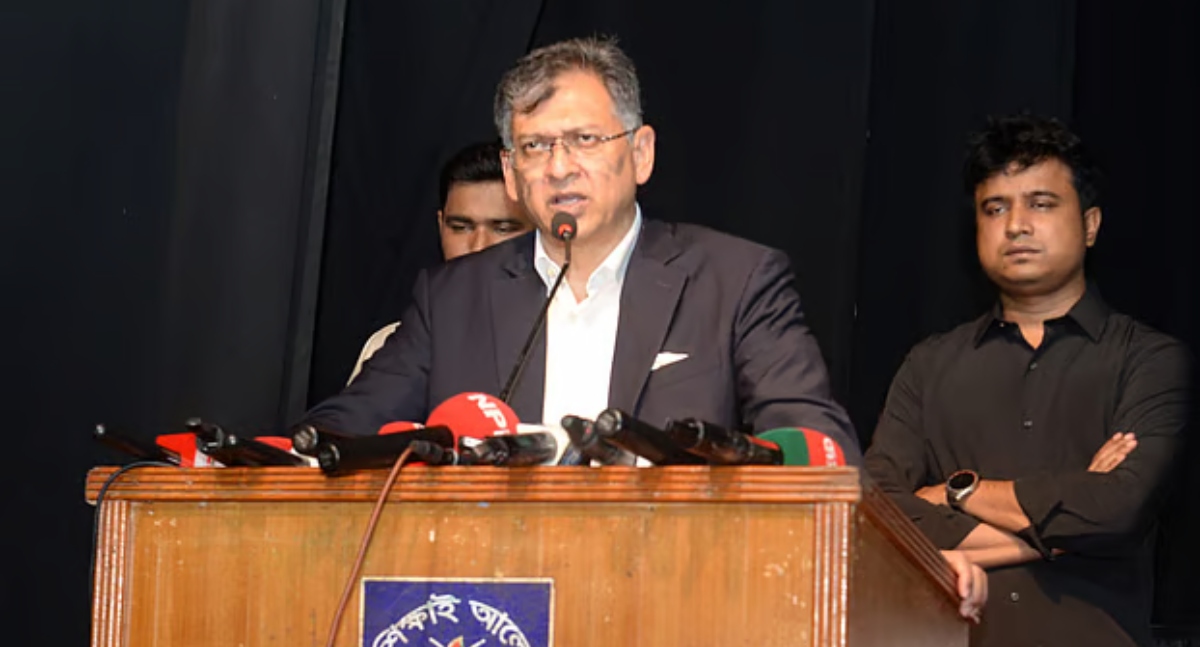 আওয়ামী লীগের ভবিষ্যৎ আদালতেই নির্ধারিত হওয়া উচিত: স্বরাষ্ট্রমন্ত্রী