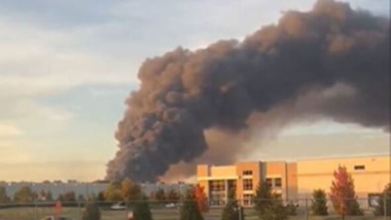 যুক্তরাষ্ট্রে কার্গো উড়োজাহাজ বিধ্বস্তে ভয়াবহ অগ্নিকাণ্ড