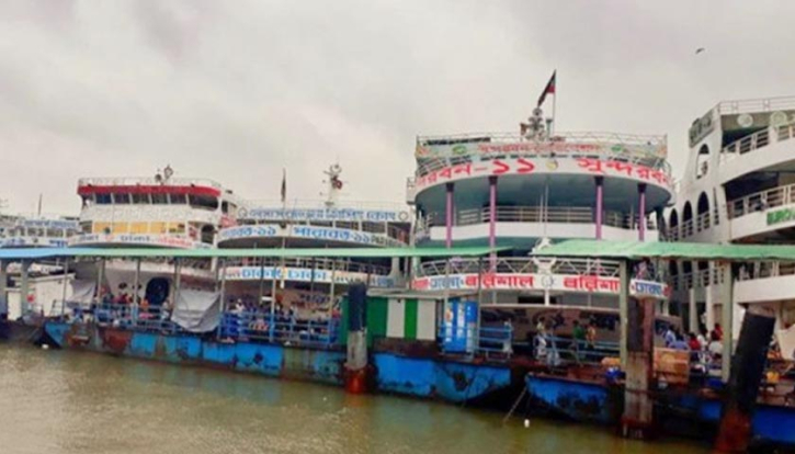 ঢাকা থেকে ৬ রুটে নৌযান চলাচল বন্ধ