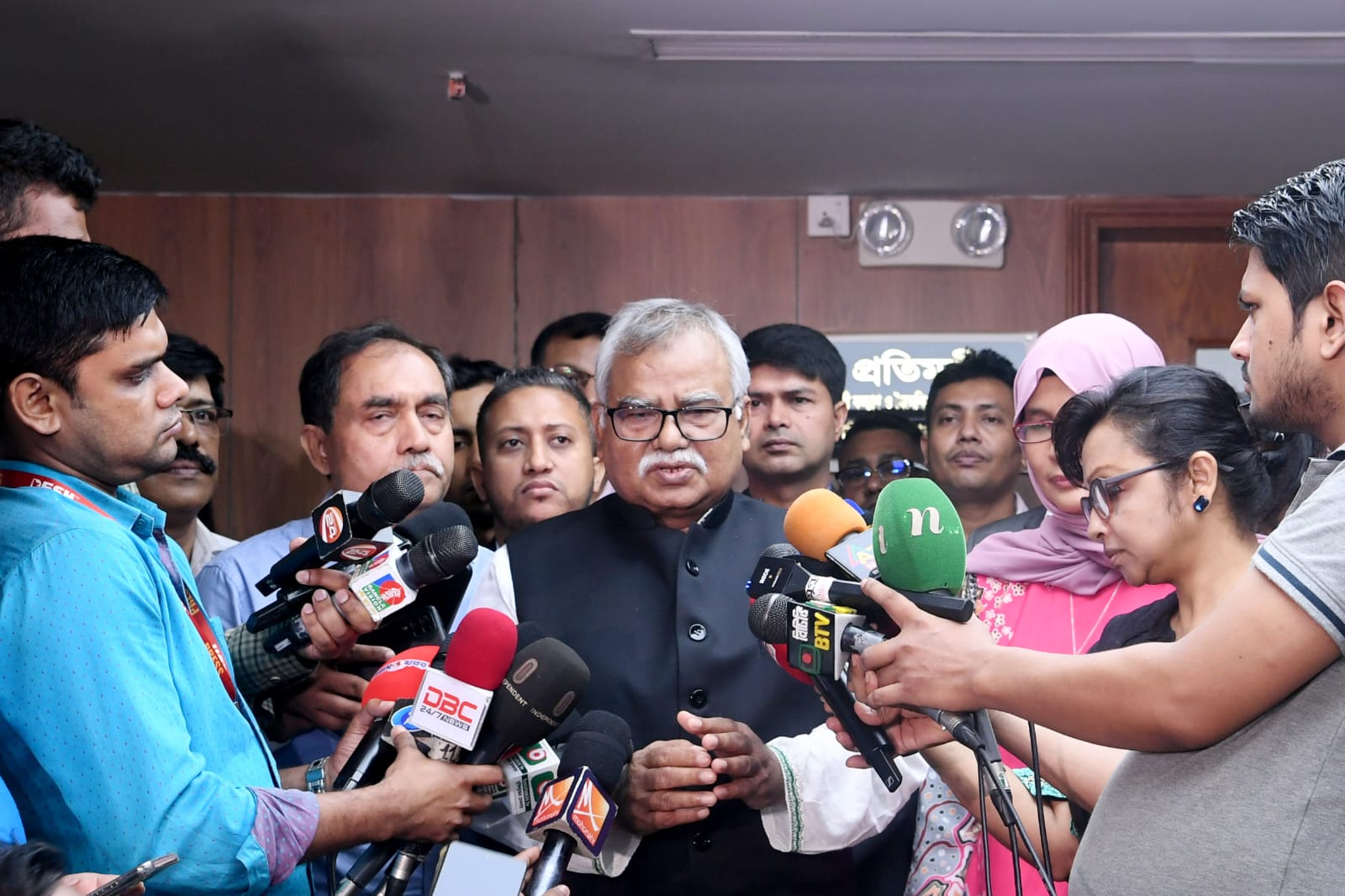 মালয়েশিয়া যেতে না পারাদের ক্ষতিপূরণ দেওয়ার আশ্বাস