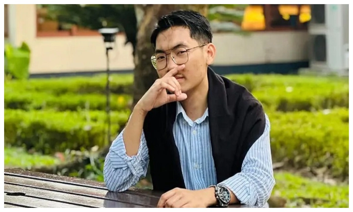 সর্বমিত্রের বিরুদ্ধে আইনি নোটিশ