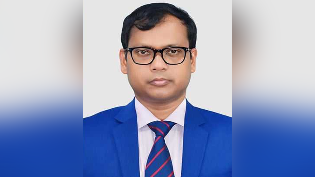 সিলেটের ডিসি সারওয়ার আলমকে শোকজ