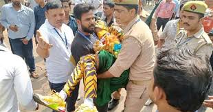 ভারতীয় দর্শকদের মারধরে হাসপাতালে টাইগার রবি