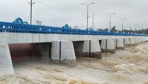 তিস্তার পানি বিপৎসীমা ছুঁই ছুঁই,  নিম্নাঞ্চল প্লাবিত