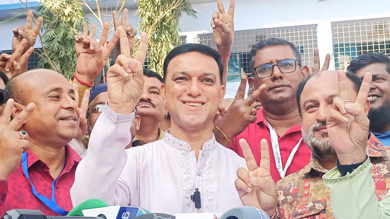 মসিক নির্বাচন: জয়ী ইকরামুল হক টিটু