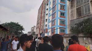 টঙ্গীতে চাকরিচ্যুত শ্রমিকদের বিক্ষোভ-ভাঙচুর, ১১ কারখানায় ছুটি ঘোষণা