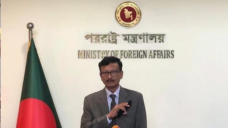 শেখ হাসিনাকে ফেরত আনতে যা প্রয়োজন সরকার করবে: পররাষ্ট্র উপদেষ্টা