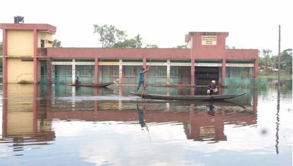 বন্যা: সিলেটে ৪৭৬ স্কুল বন্ধ