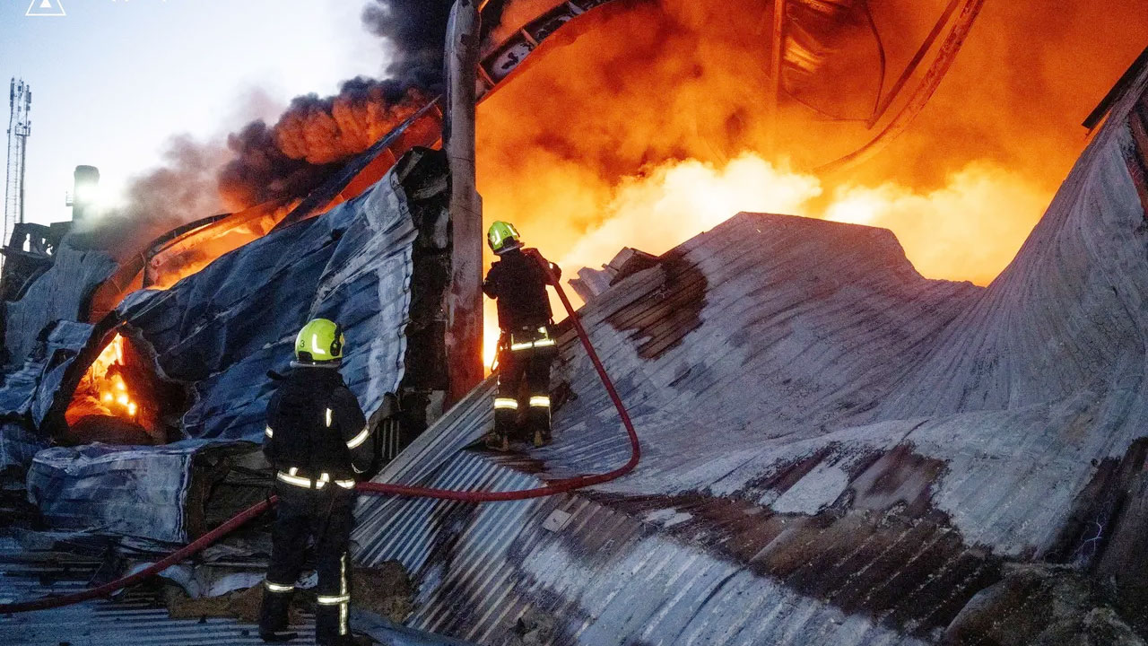 রাশিয়ার ক্ষেপণাস্ত্র হামলায় ইউক্রেনের বন্দরে নিহত ৭