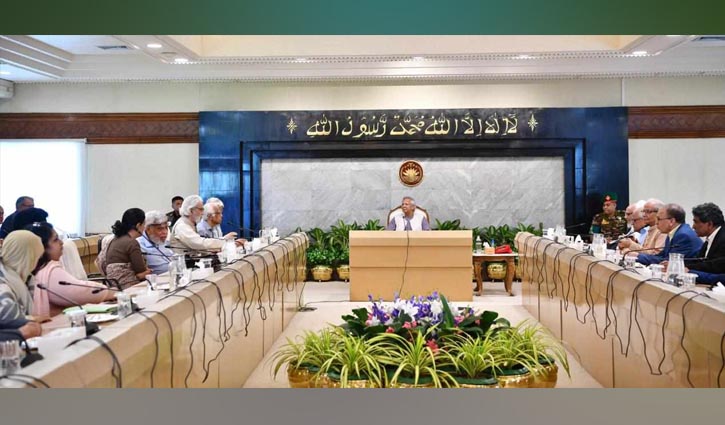 সংস্কার কমিশনের কাজে অগ্রগতি, অবহিত হলেন প্রধান উপদেষ্টা
