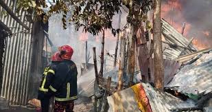৫ ইউনিটের চেষ্টায় ভাষানটেকে বিআরপি বস্তির আগুন নিয়ন্ত্রণে
