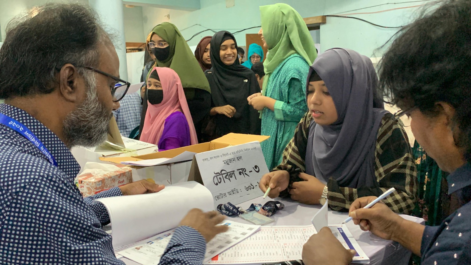 রাকসুতে ভোট গ্রহণ শেষ, এবার ফলের অপেক্ষা