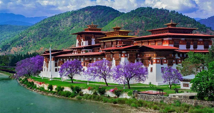 বাংলাদে‌শিদের জন্য ভ্রমণ ফি কমাল ভুটান