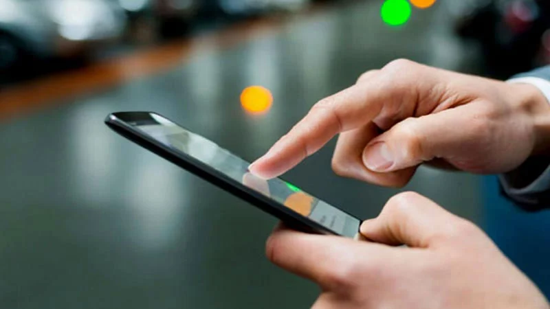 প্রবাসীরা দেশে ৬০ দিনের বেশি থাকলে ফোন রেজিস্ট্রেশন লাগবে