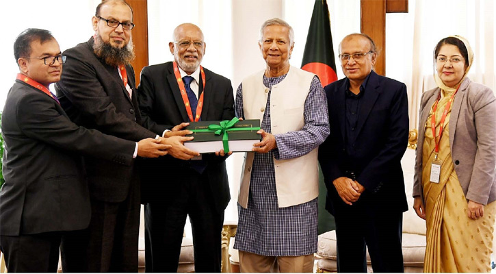 পদোন্নতি বঞ্চিতদের বিষয়ে প্রধান উপদেষ্টার কাছে প্রতিবেদন পেশ